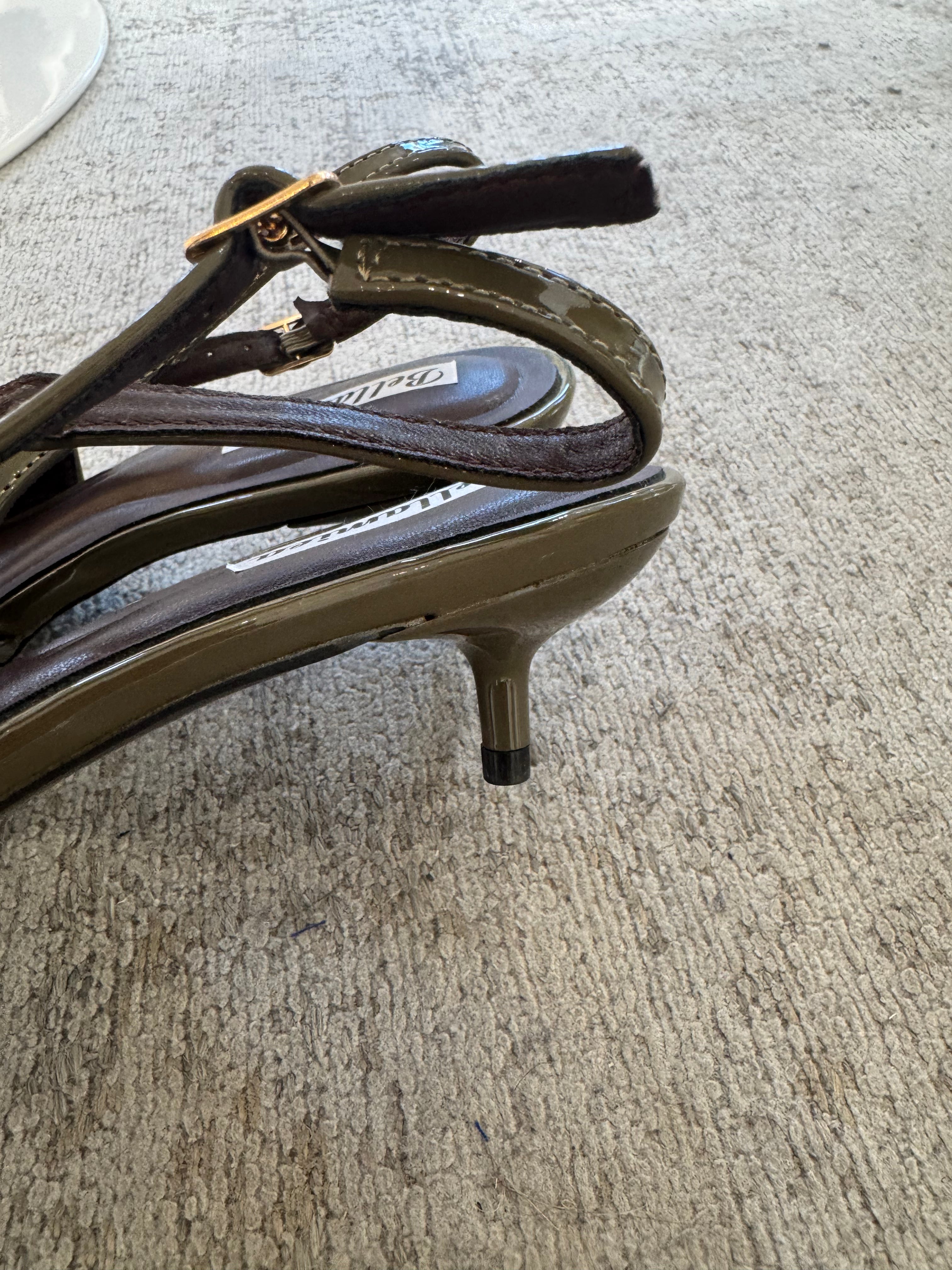 Scarpa A PUNTA con tacco SLINGBACK VERNICE