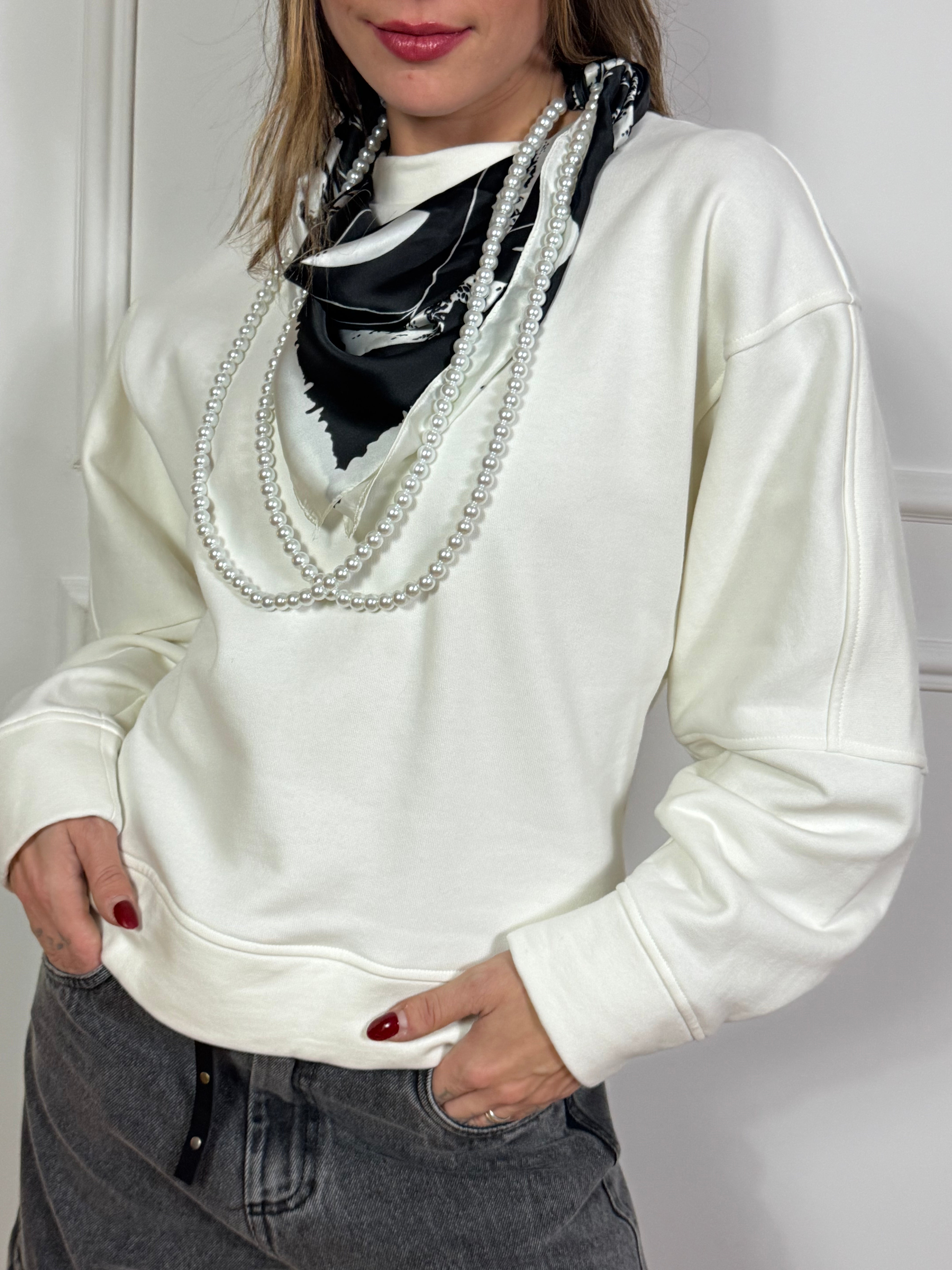 Felpa girocollo Tensione In con FOULARD E PERLE