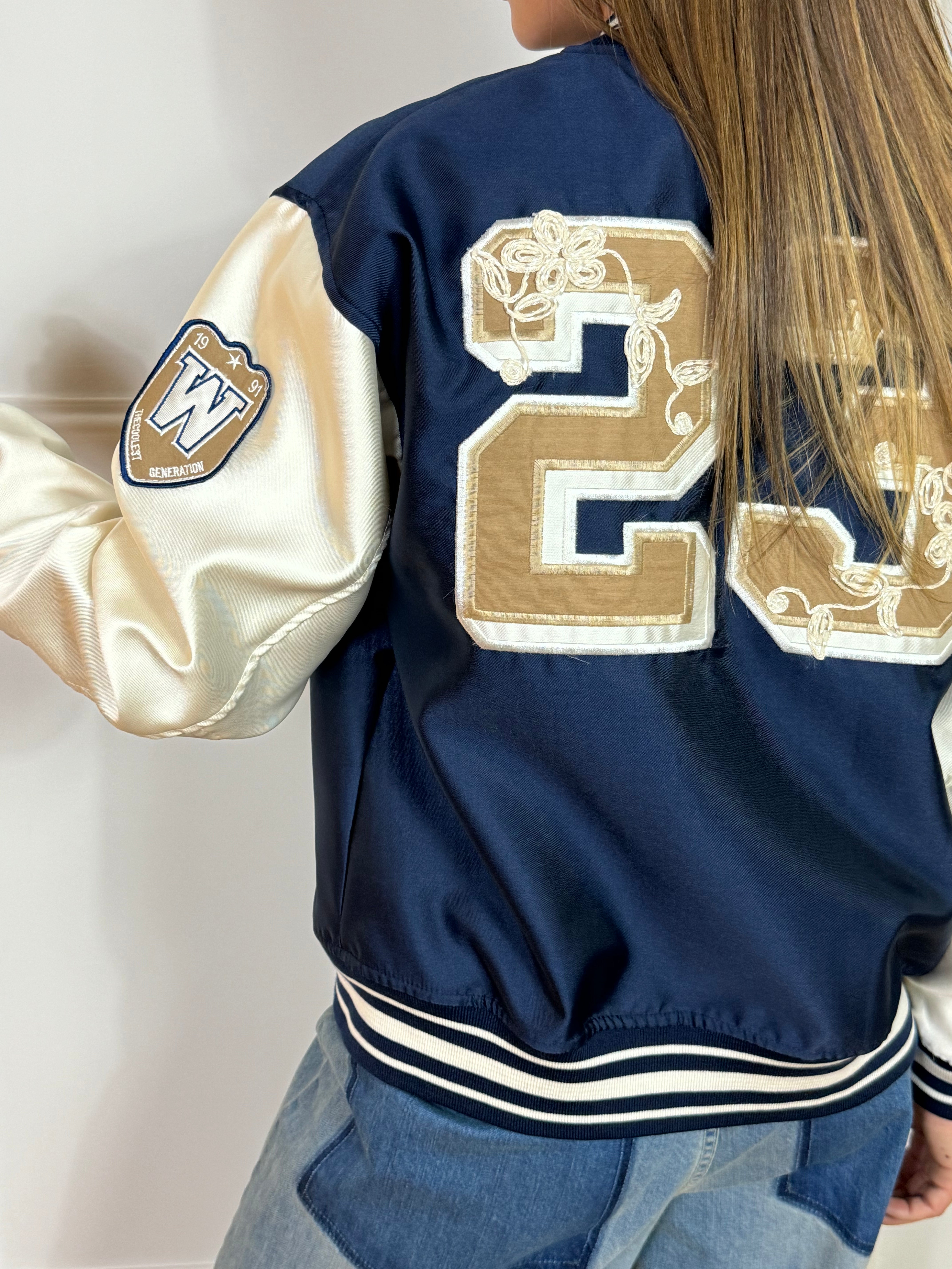 Giacca bomber in misto acetato Tensione In college con patch 23