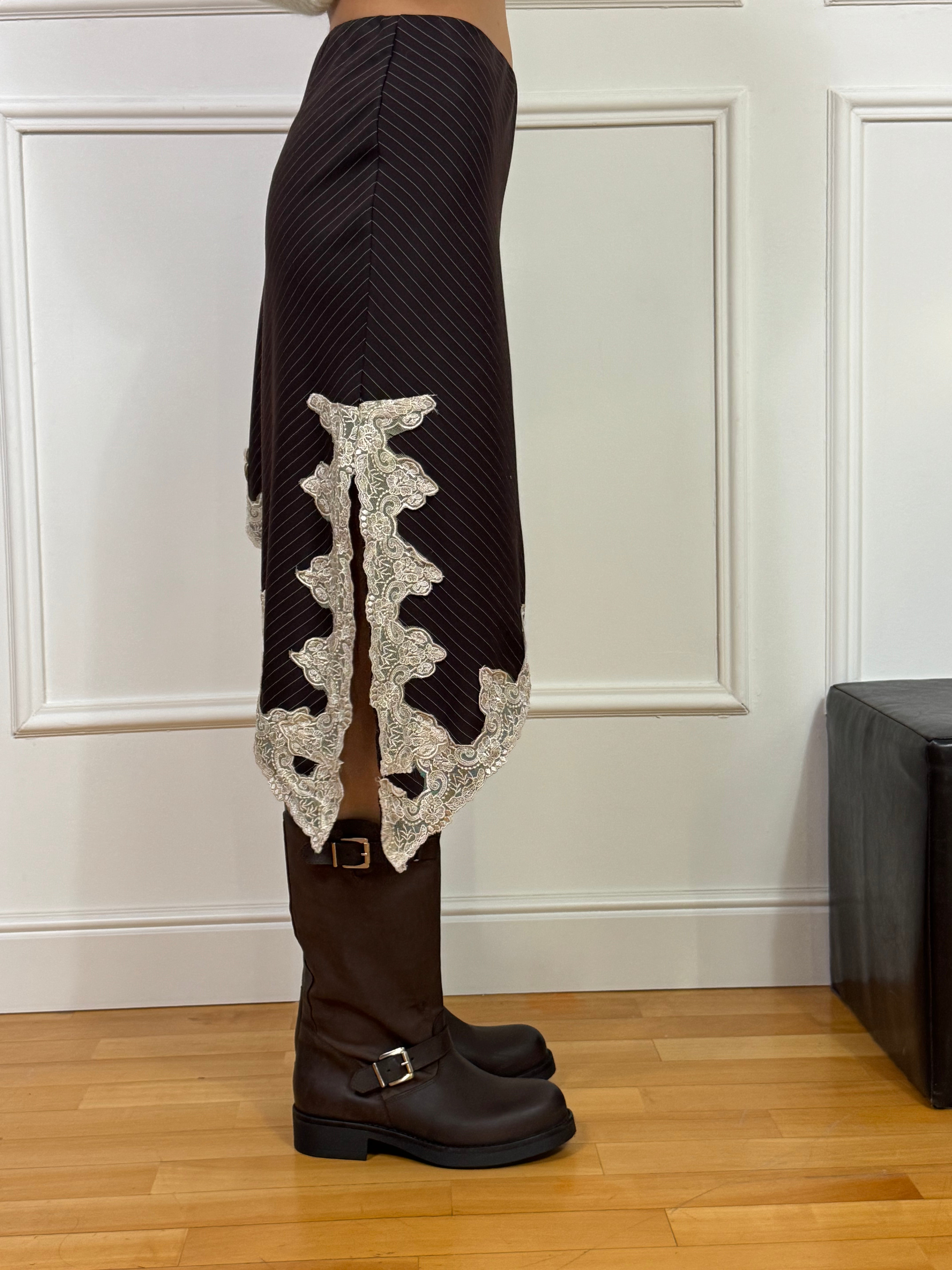 Gonna asimmetrica con spacco Have One gessata con pizzo