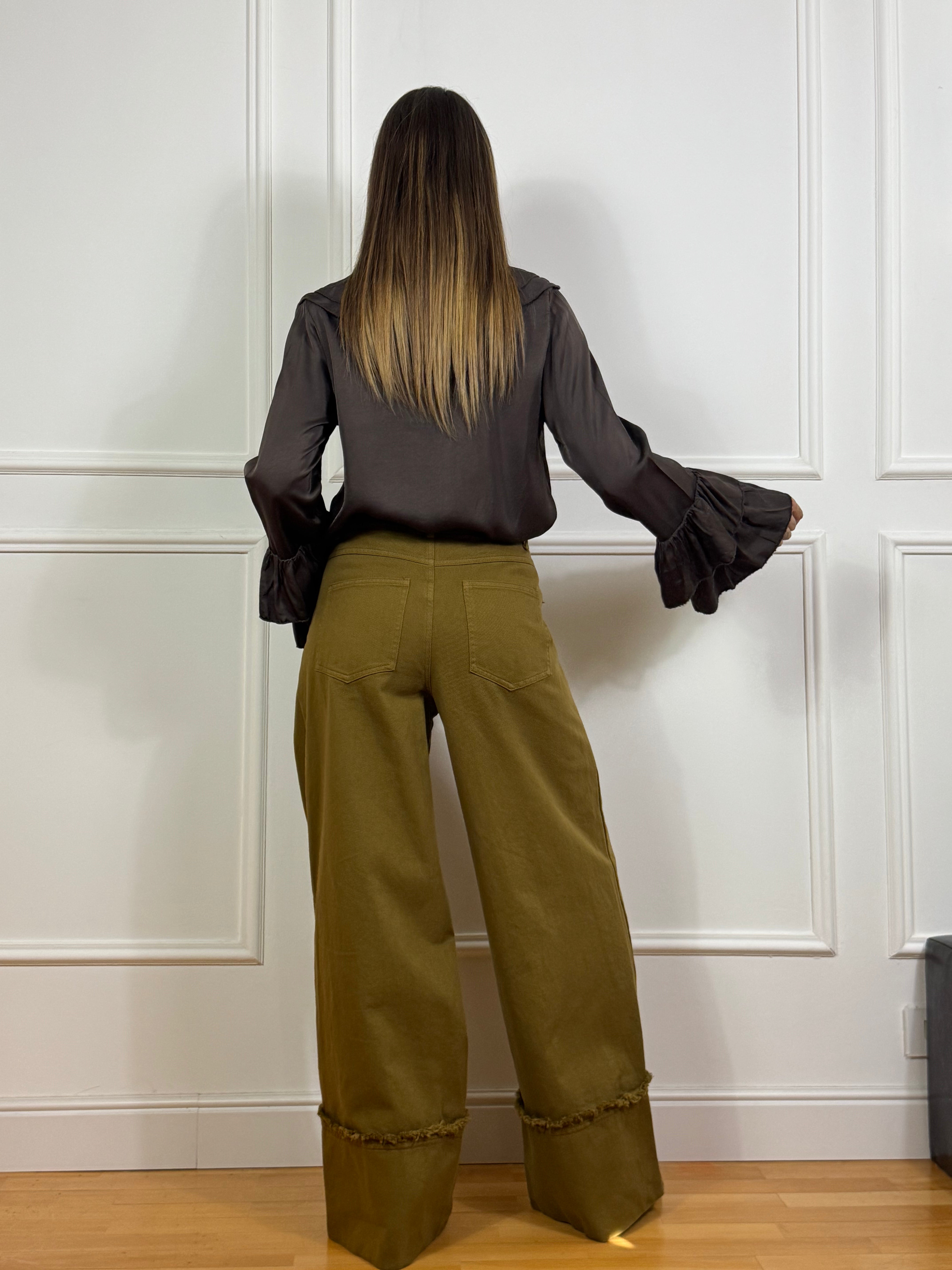 Jeans OVER AMPIO CON RISVOLTO Victoria ILMH con BORDI SFRANGIATI