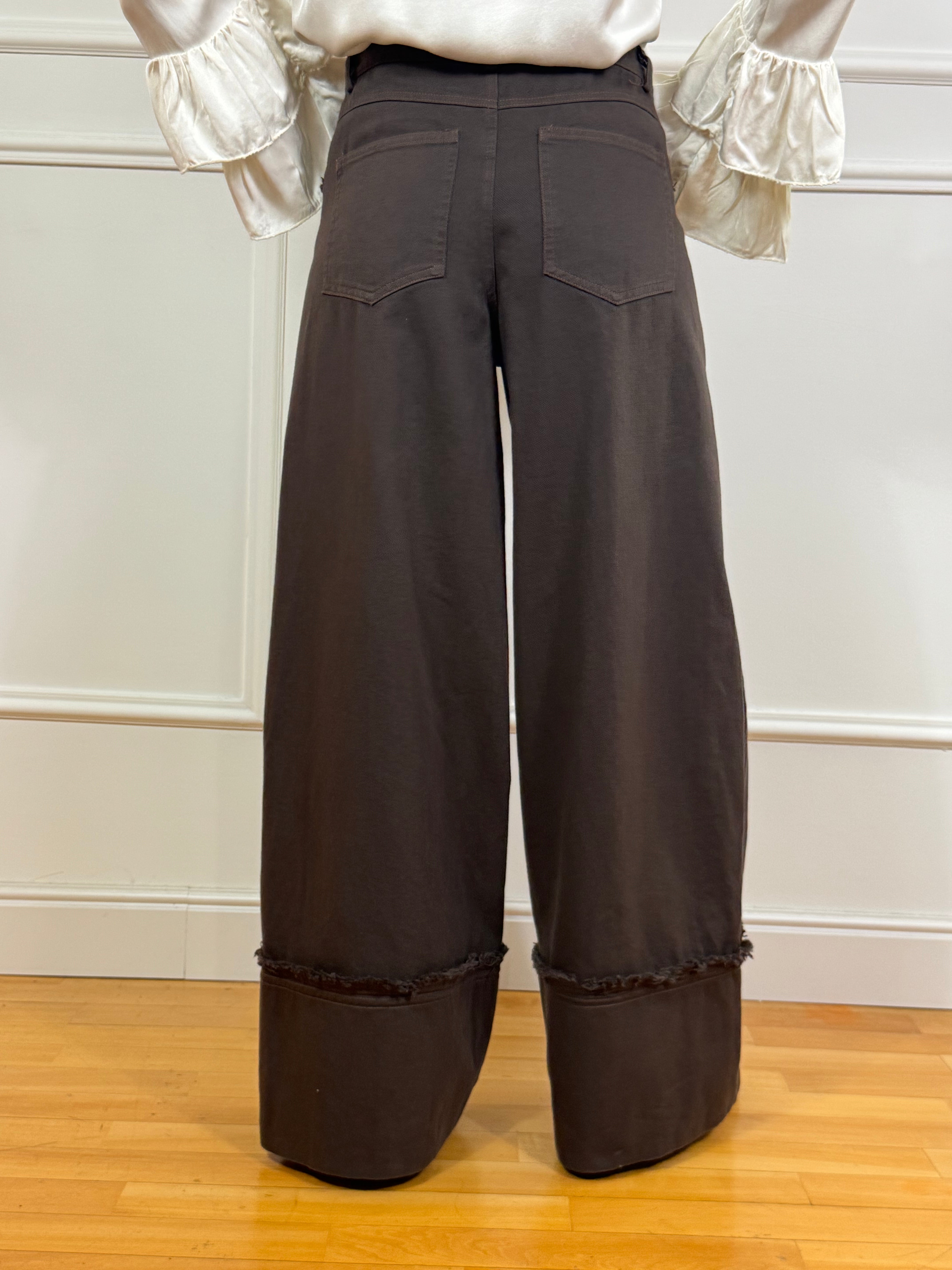 Jeans OVER AMPIO CON RISVOLTO Victoria ILMH con BORDI SFRANGIATI
