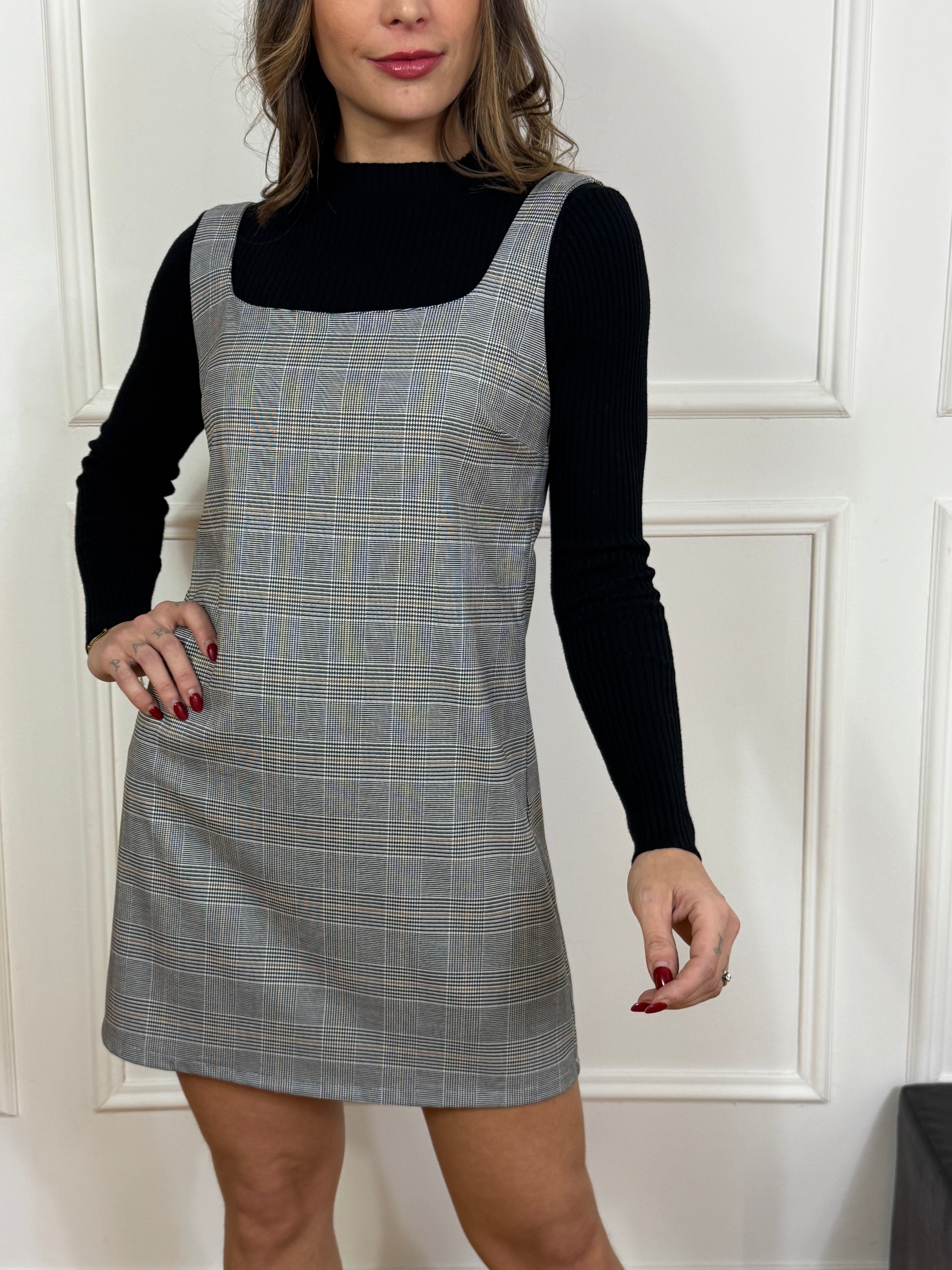 Abito smanicato Kikisix scollo quadrato fantasia principe di Galles