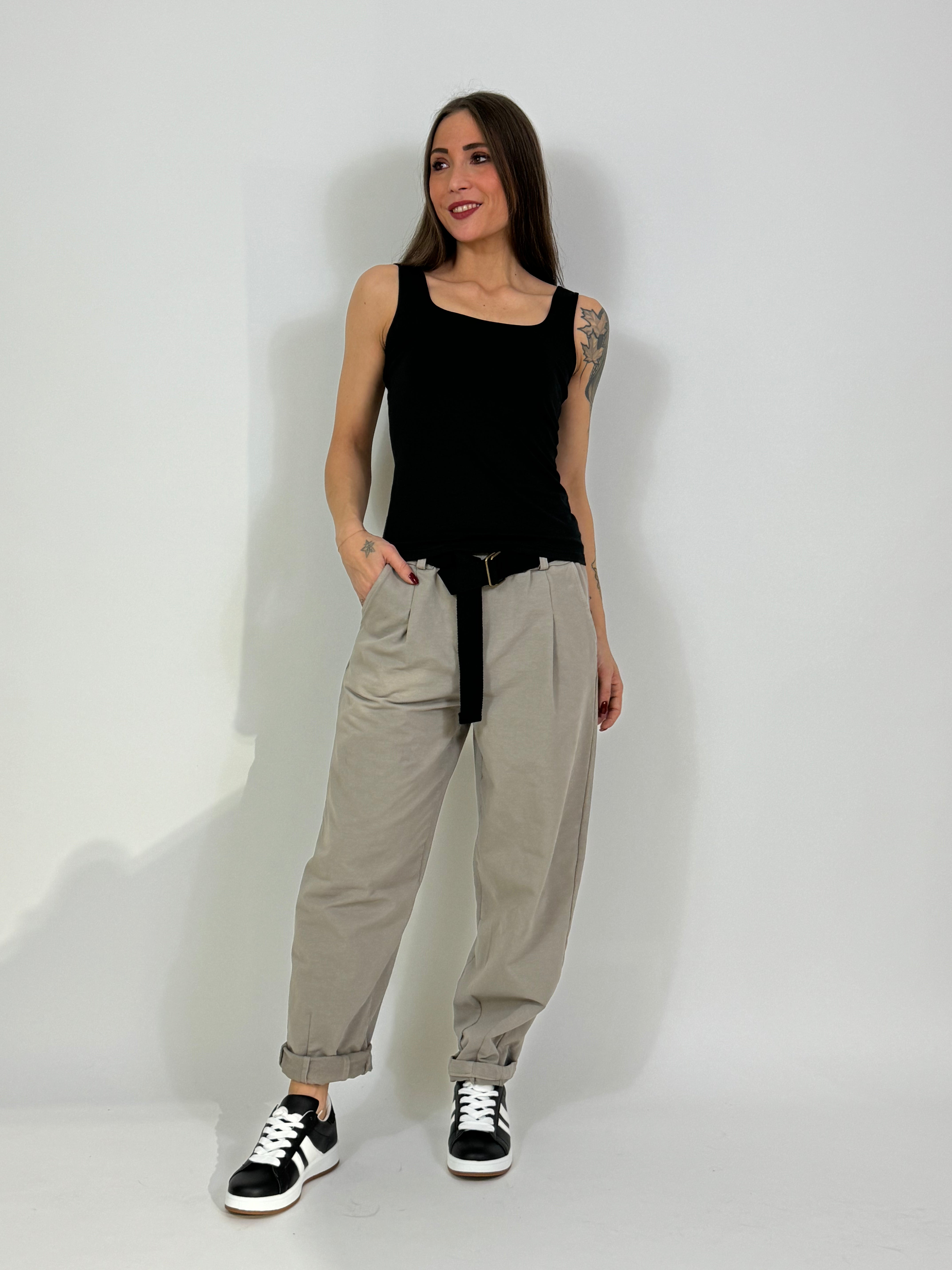 Pantalone in felpa garzata Susy Mix a CAROTA CON CINTURA