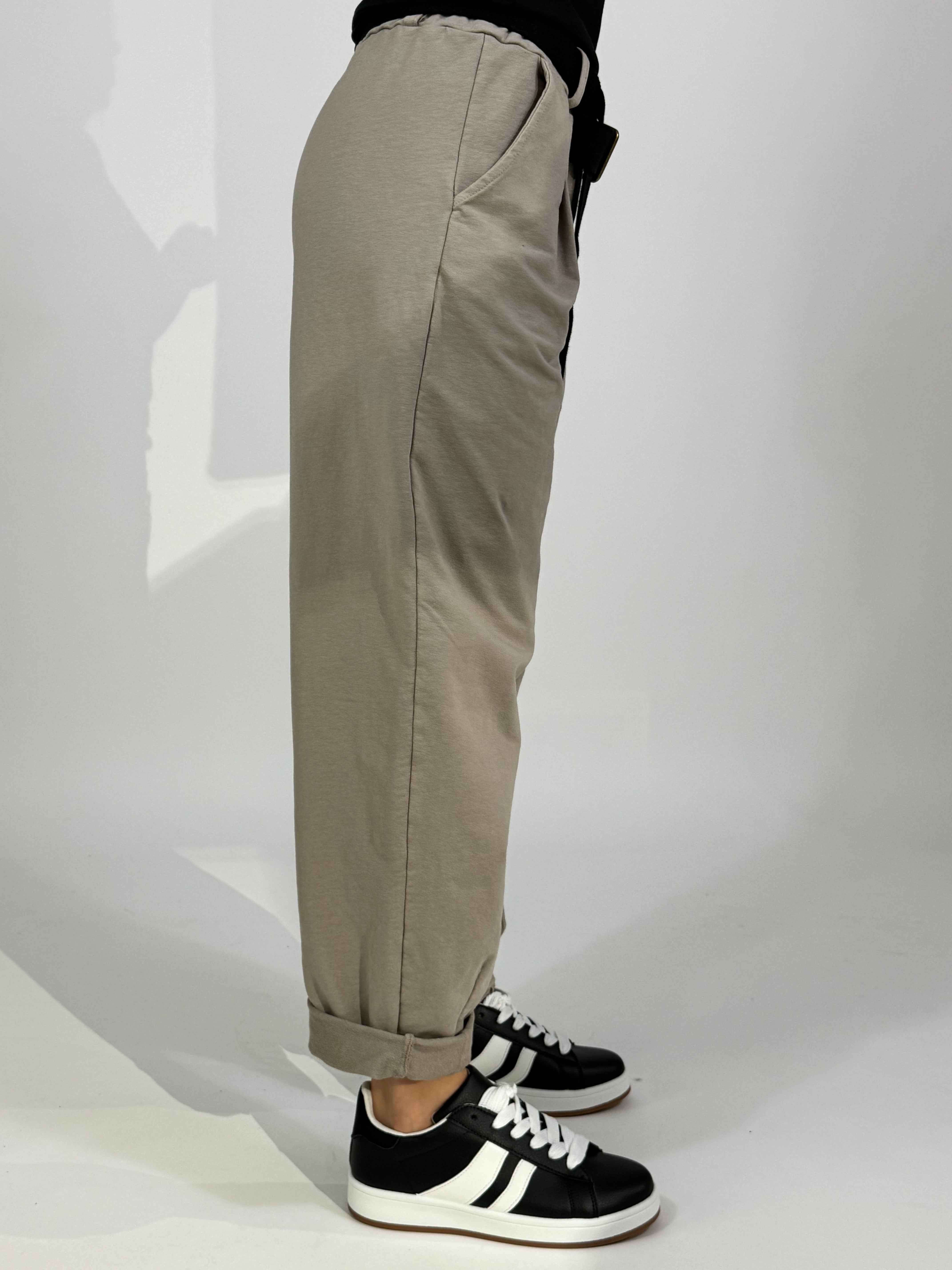 Pantalone in felpa garzata Susy Mix a CAROTA CON CINTURA