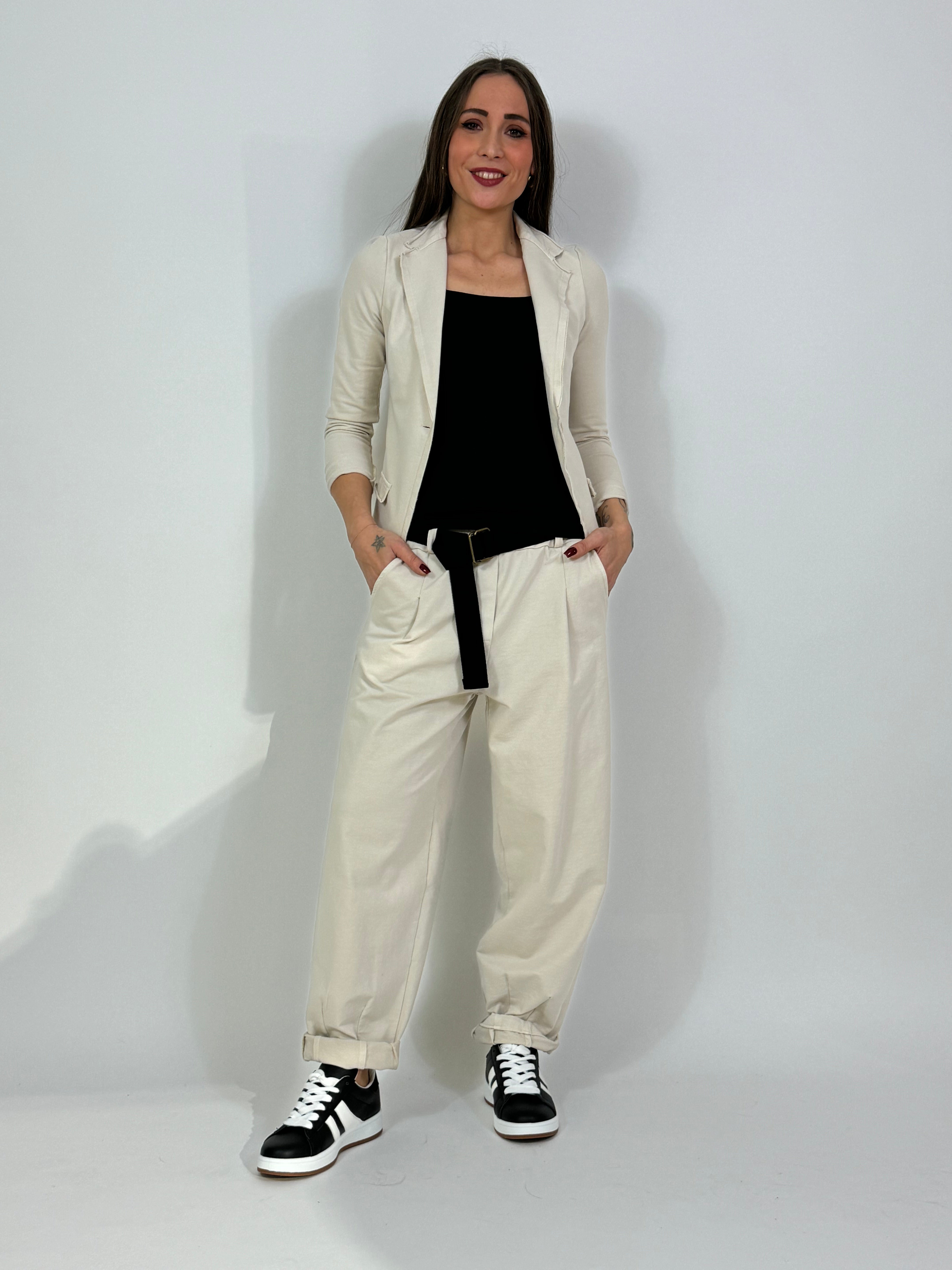 Pantalone in felpa garzata Susy Mix a CAROTA CON CINTURA