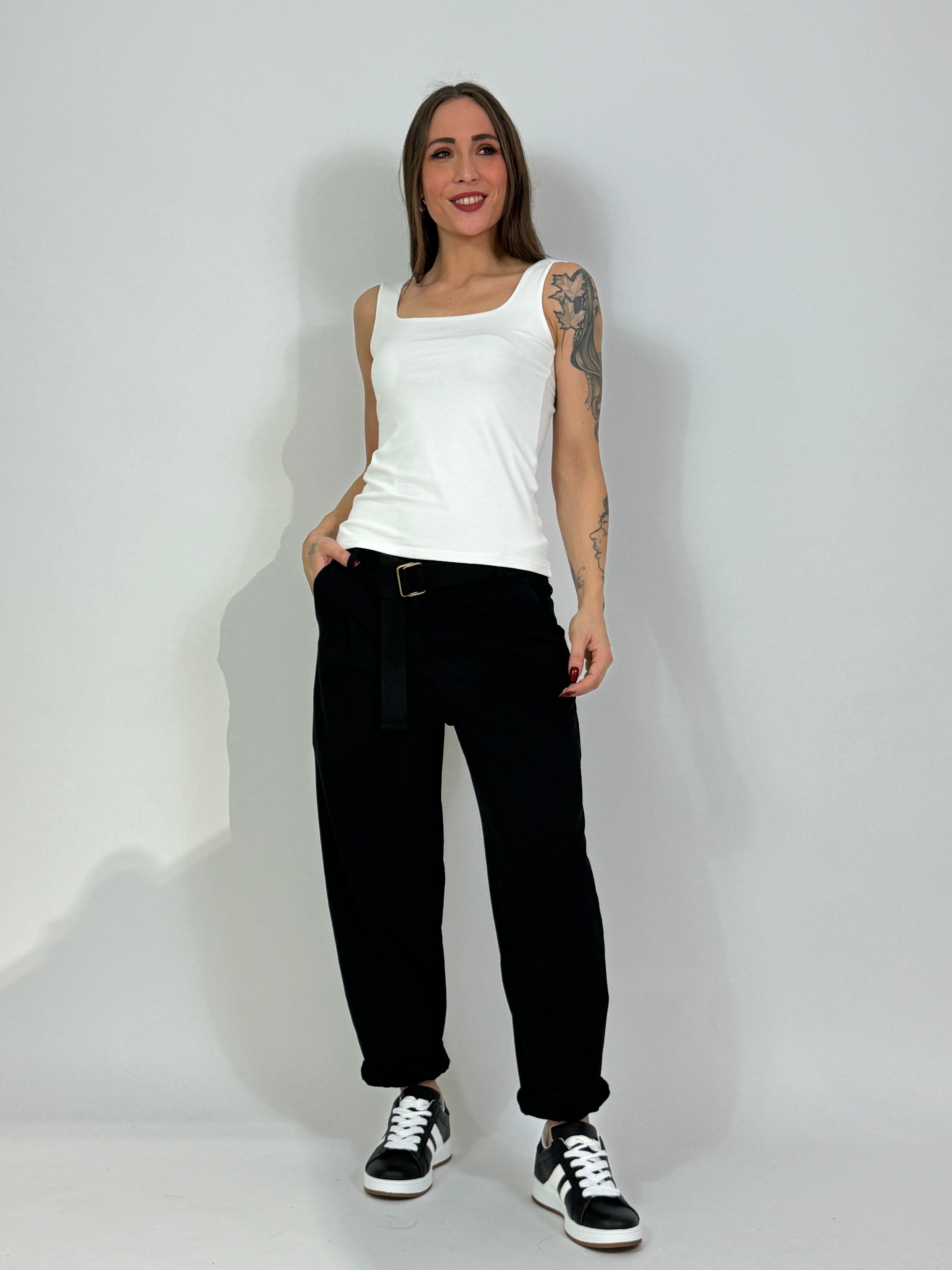 Pantalone in felpa garzata Susy Mix a CAROTA CON CINTURA