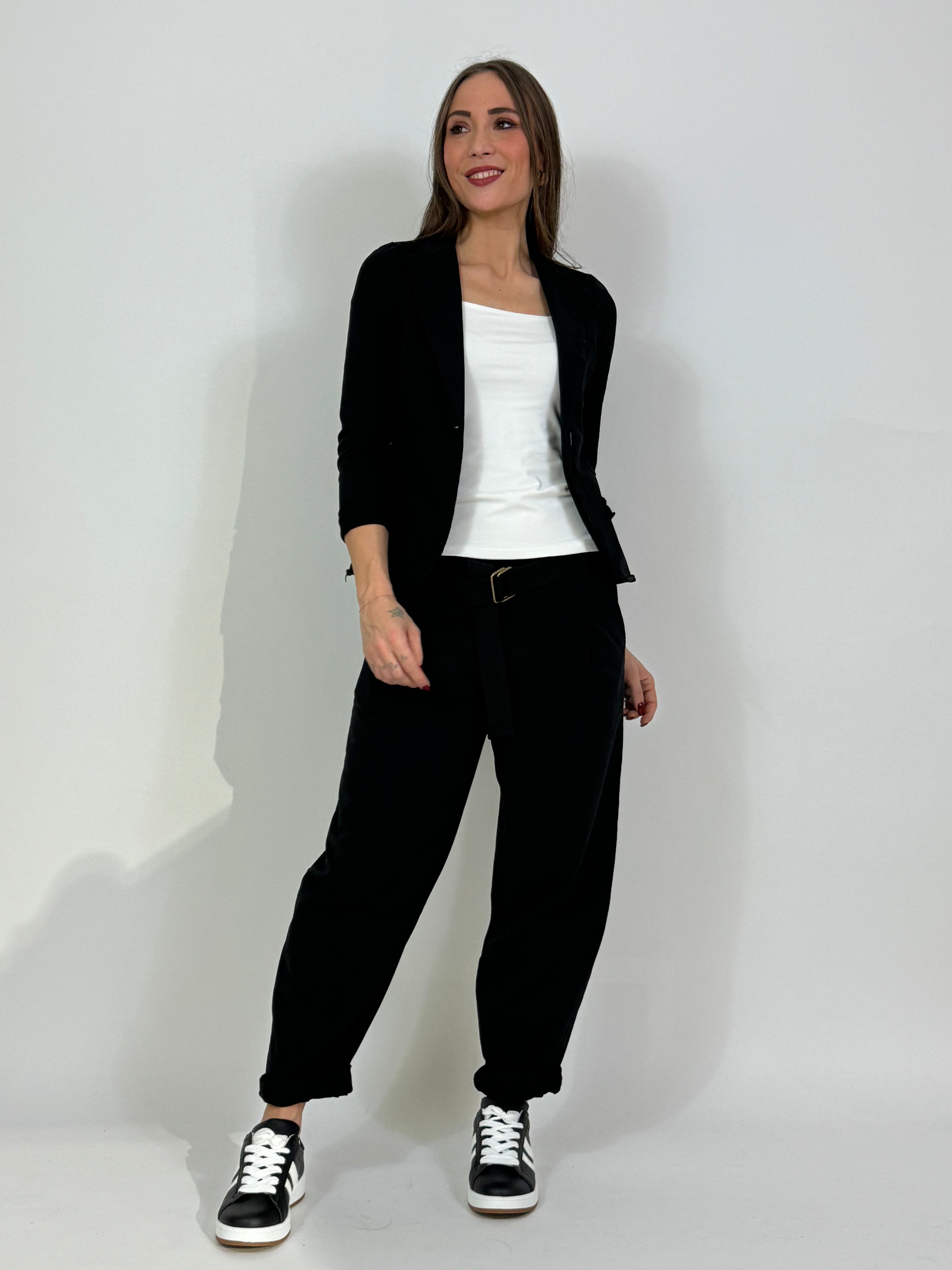 Pantalone in felpa garzata Susy Mix a CAROTA CON CINTURA