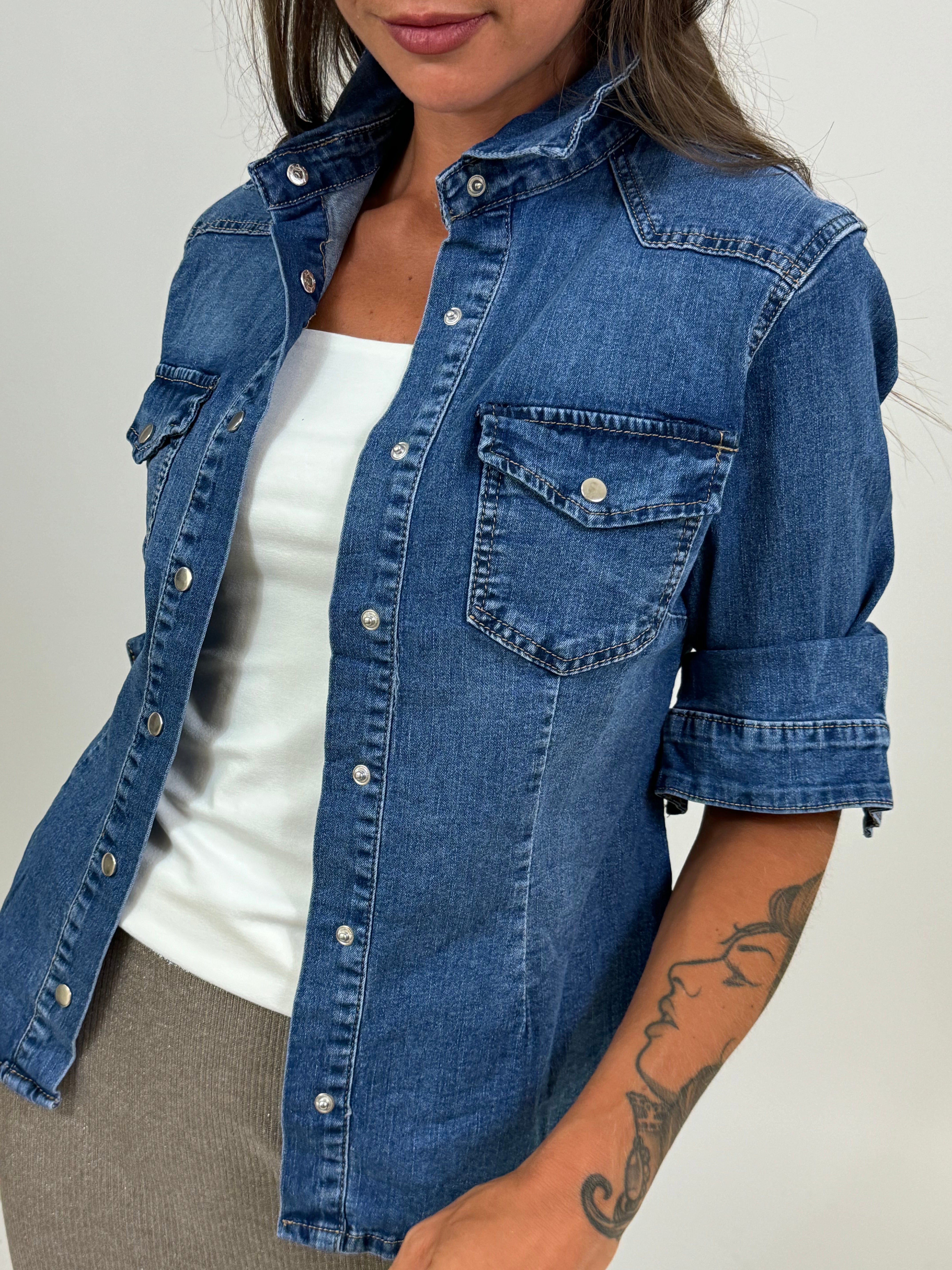 Camicia di jeans elasticizzato Susy Mix con taschini