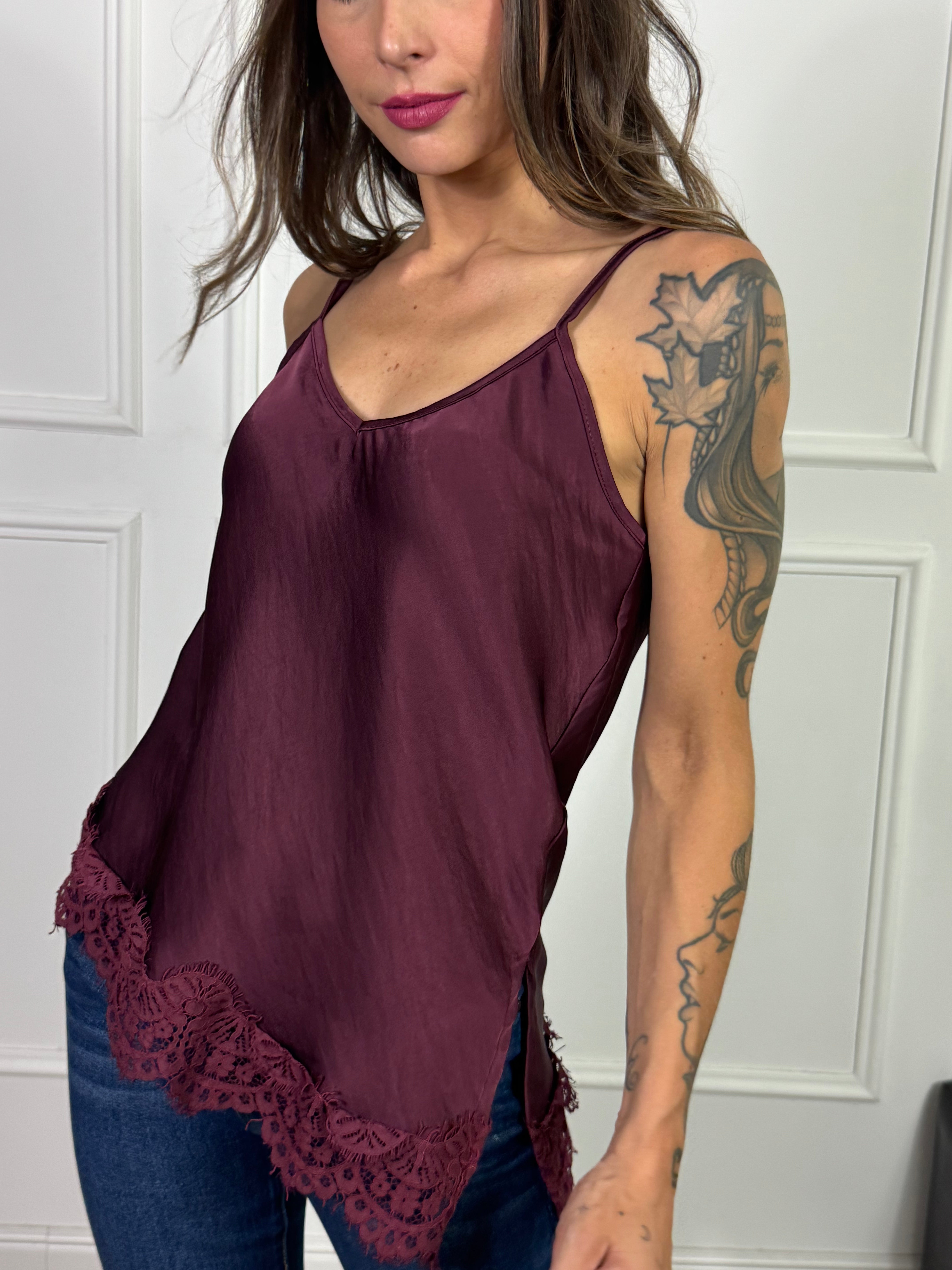 Top in RASO con SPALLINI Victoria ILMH BORDO PIZZO