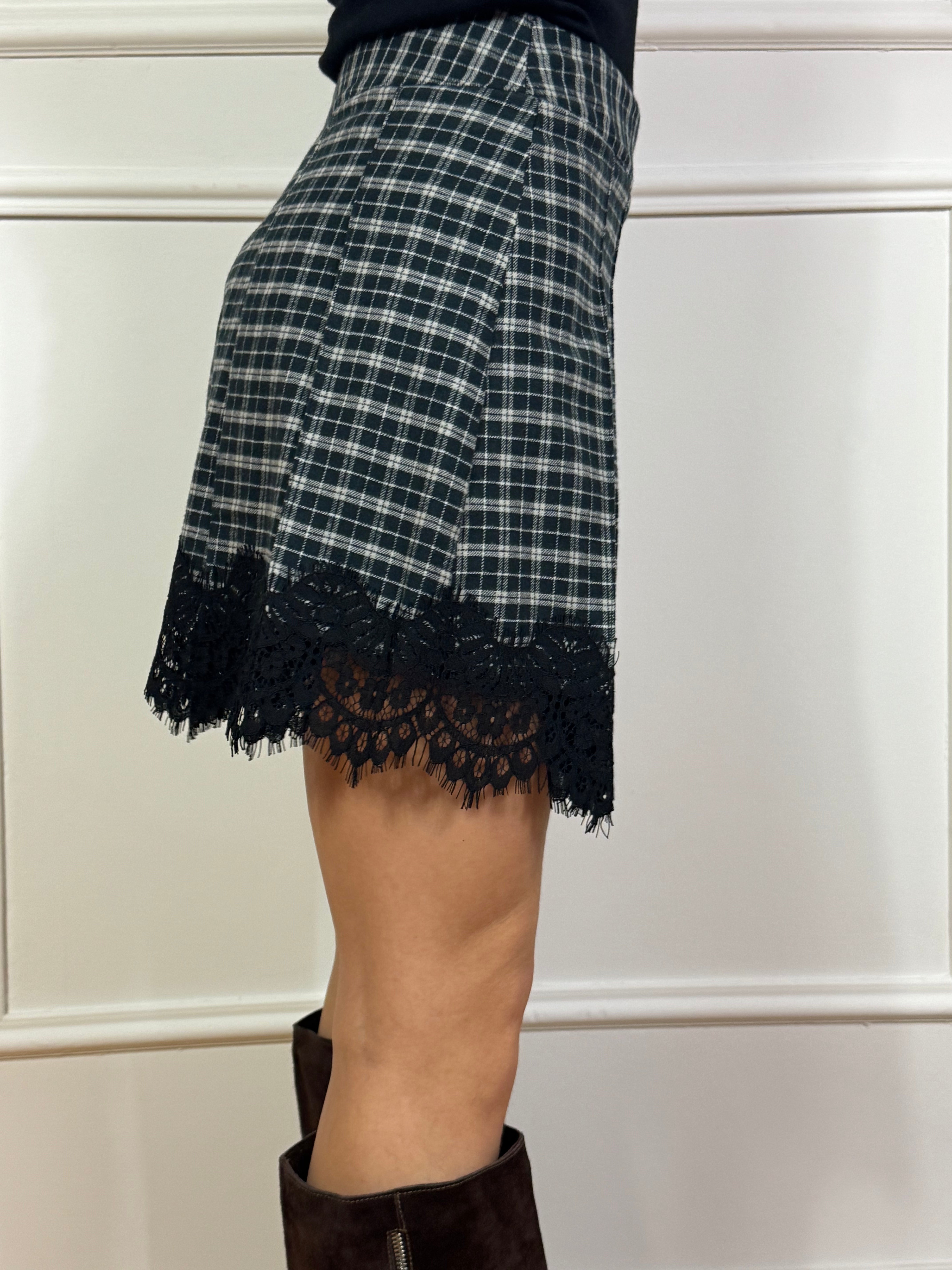 Gonna corta con pieghe Susy Mix vita alta fantasia scozzese e pizzo