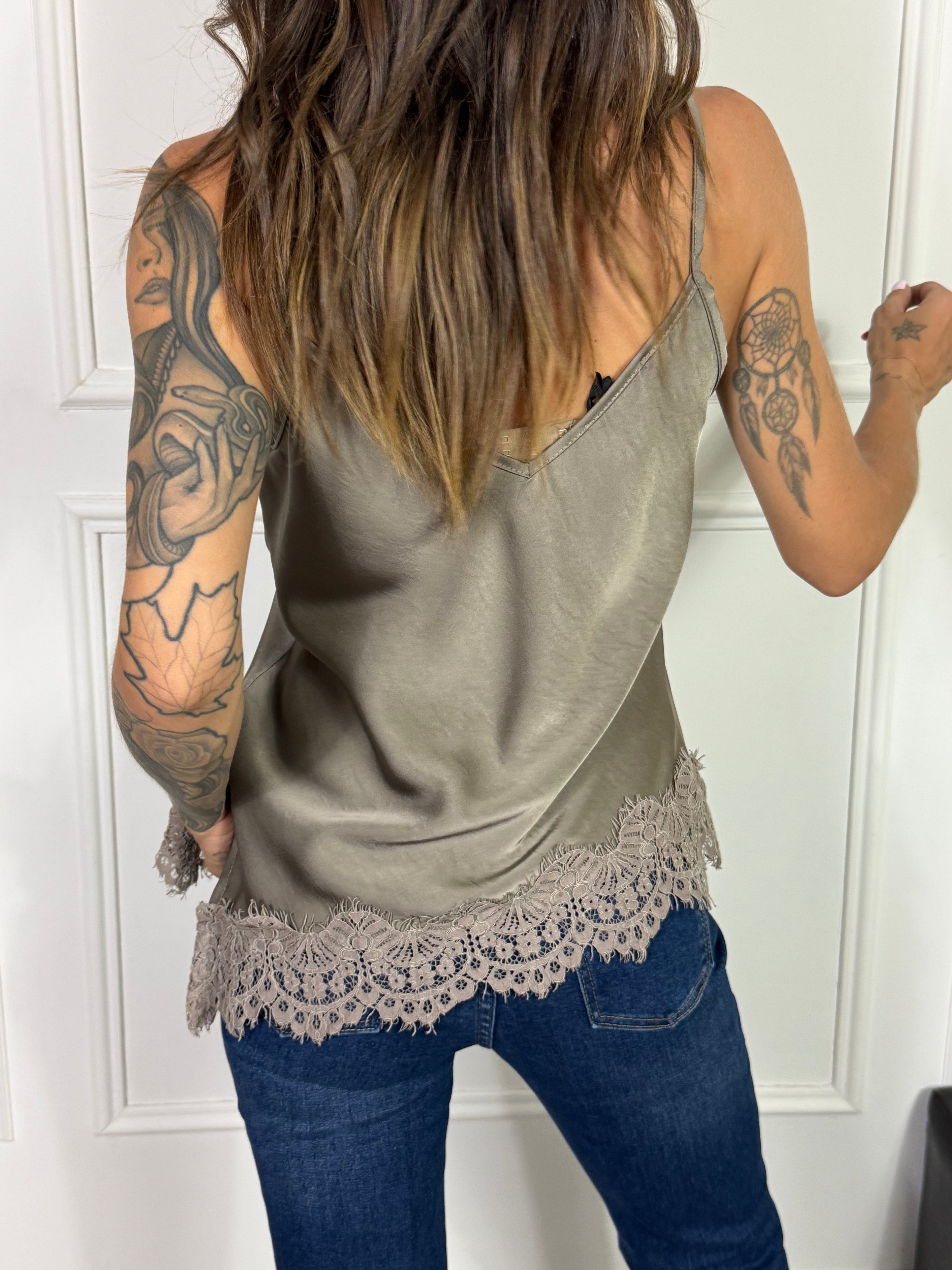 Top in RASO con SPALLINI Victoria ILMH BORDO PIZZO