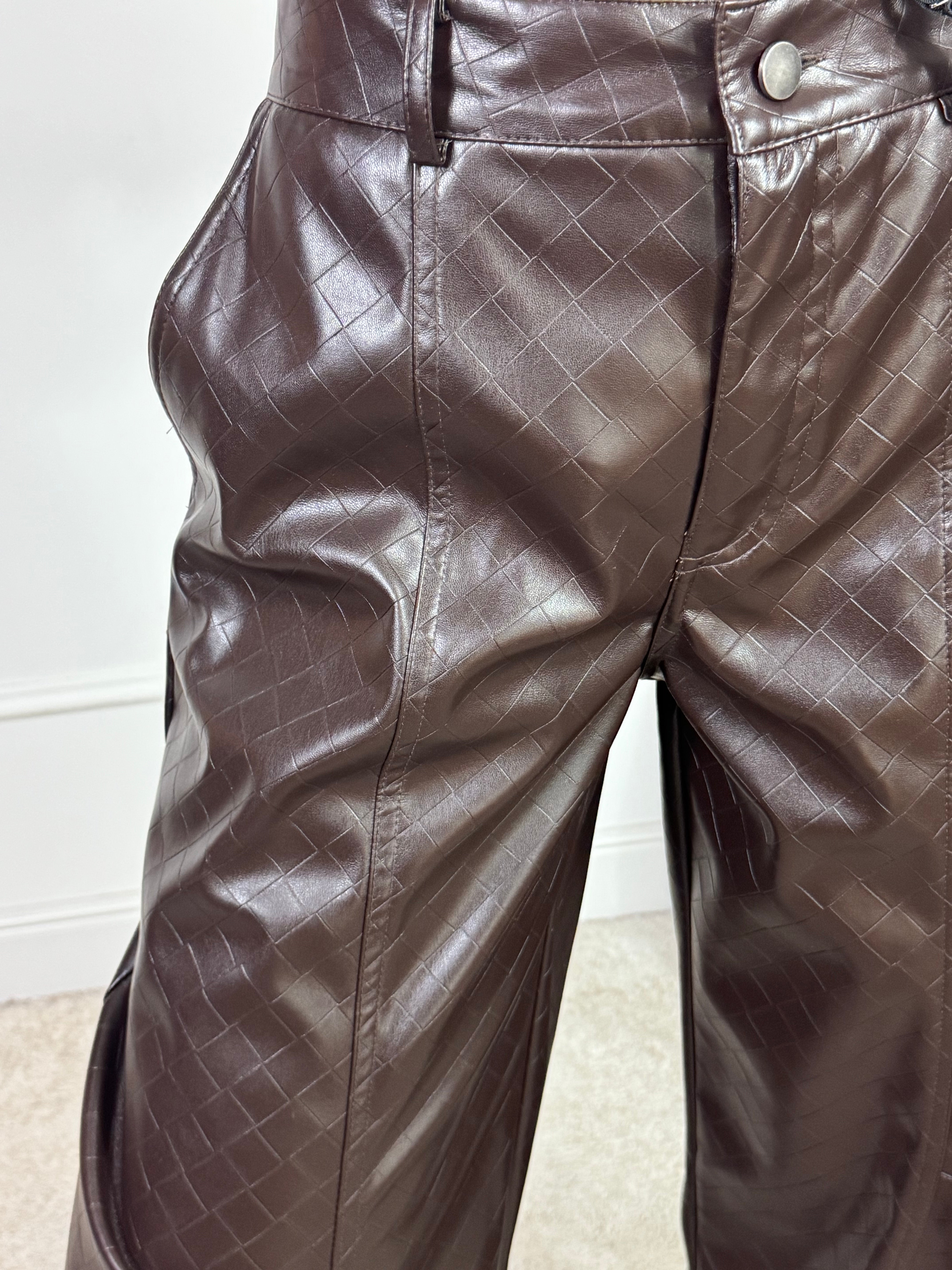 Pantalone OVETTO in ECOPELLE MARRONE Victoria ILMH texture quadretti