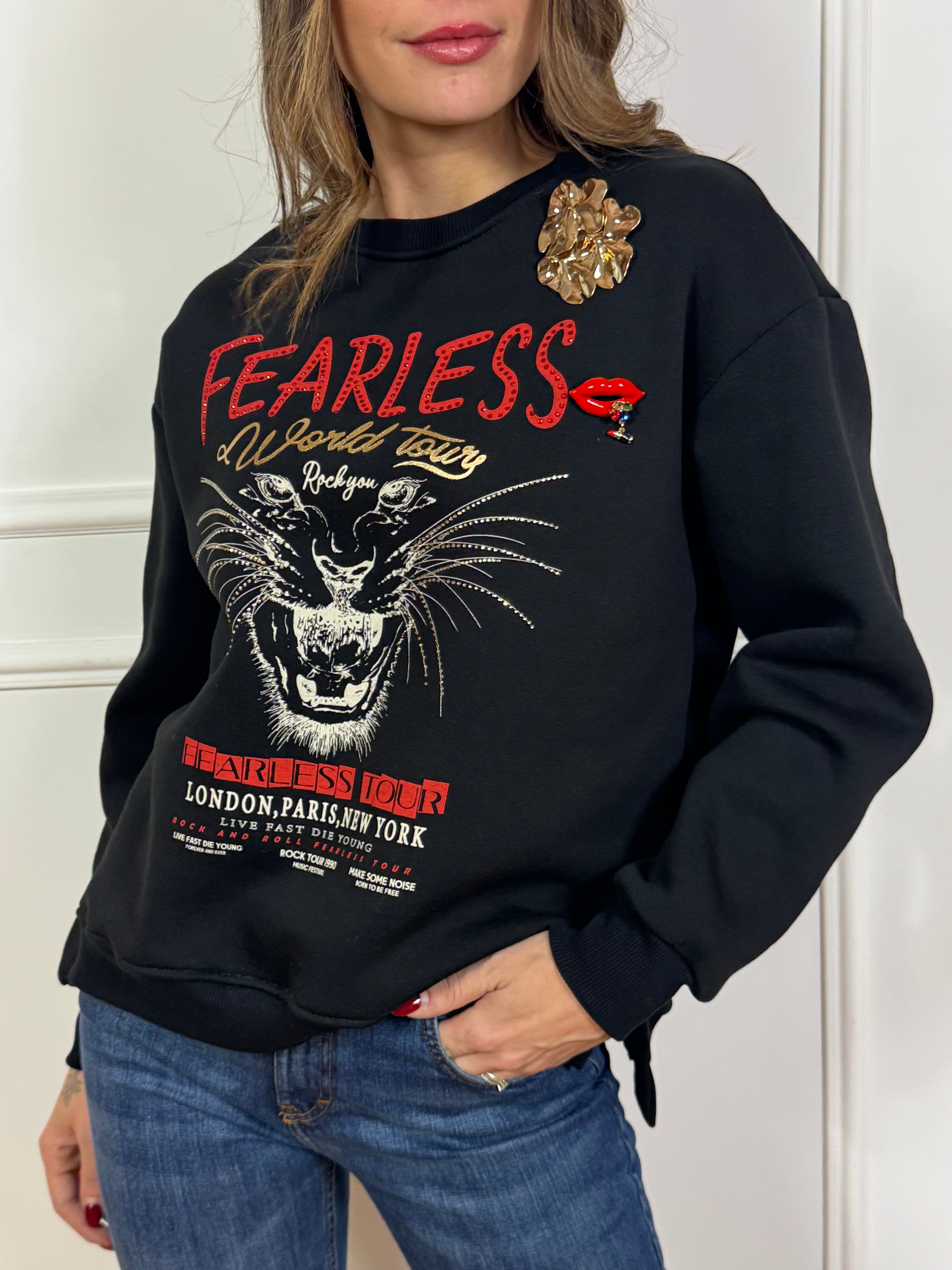 Felpa girocollo Susy Mix con stampa TIGRE applicazioni spille FEARLESS
