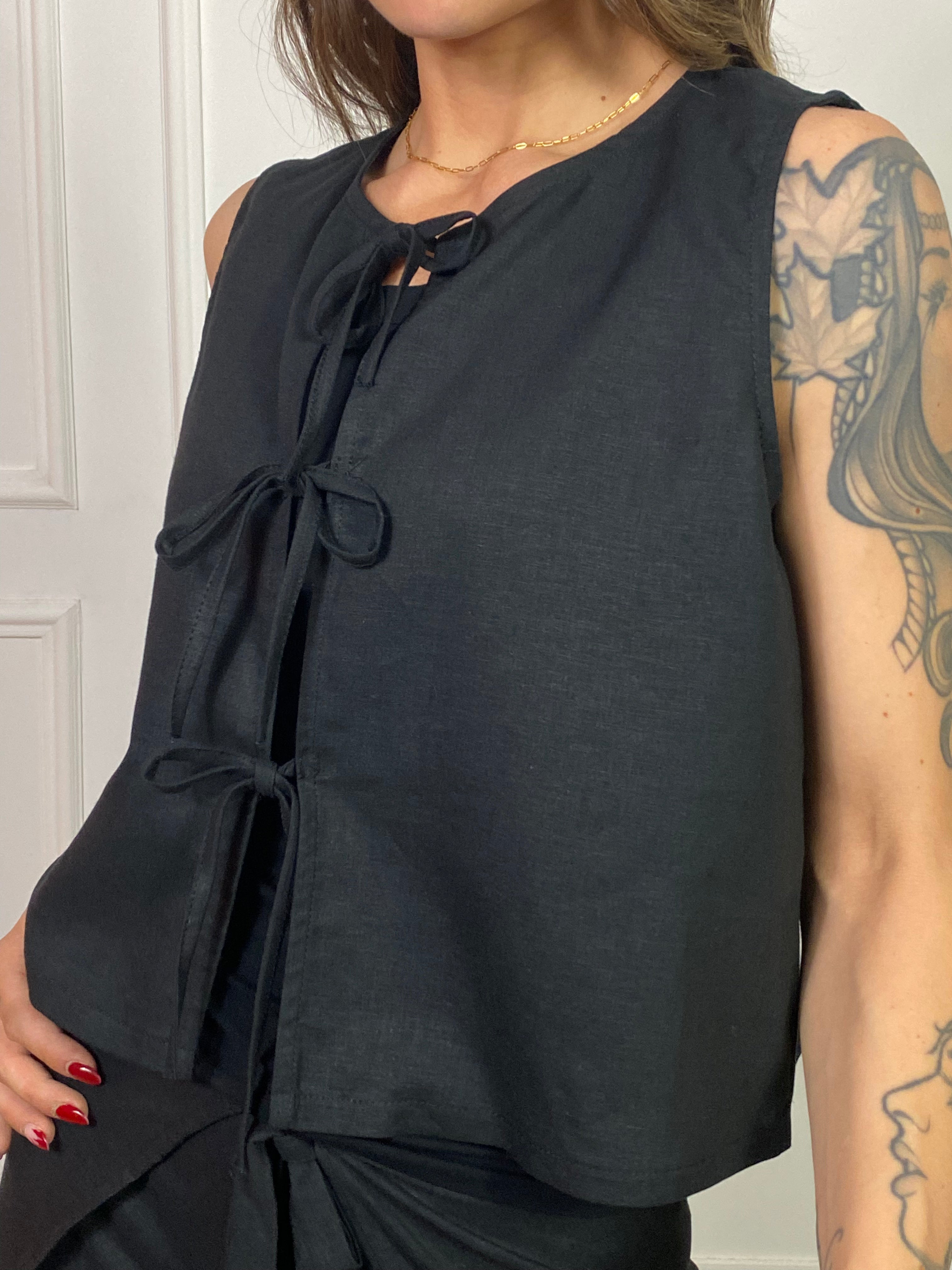 GILET CON LACCETTI LINO VISCOSA KIKISIX TINTA UNITA