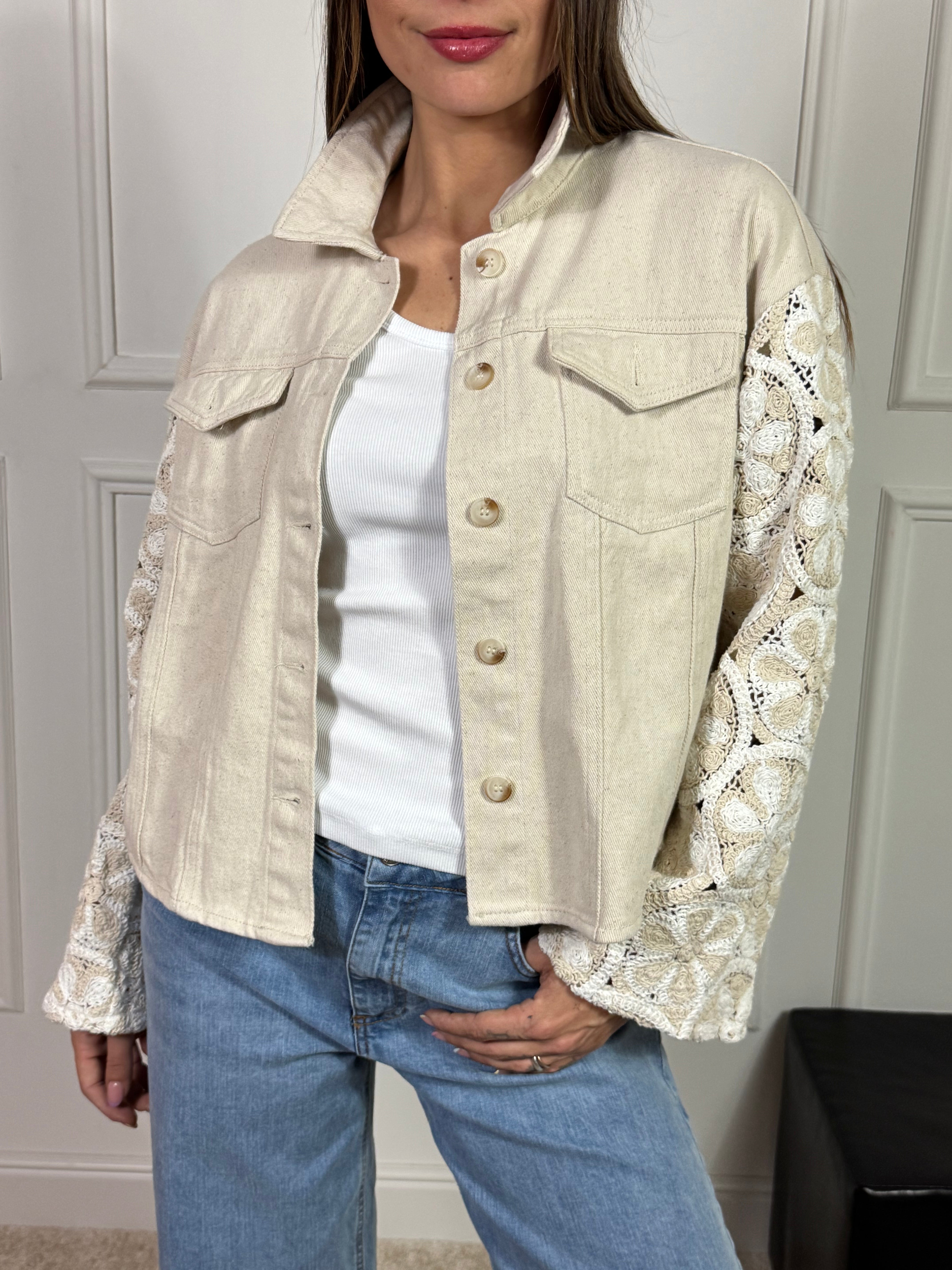 GIACCA DI JEANS SABBIA con maniche crochet Have One