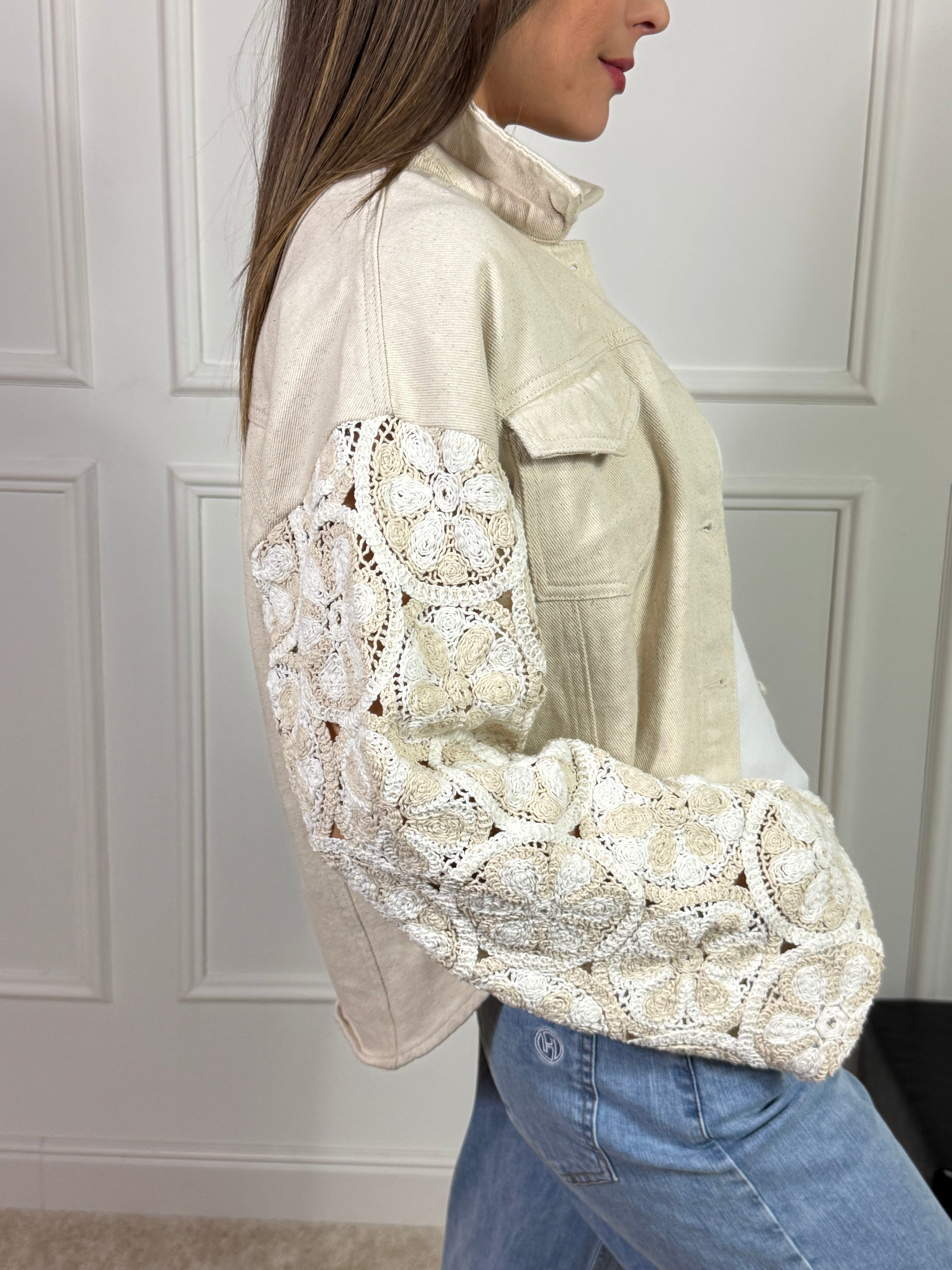 GIACCA DI JEANS SABBIA con maniche crochet Have One