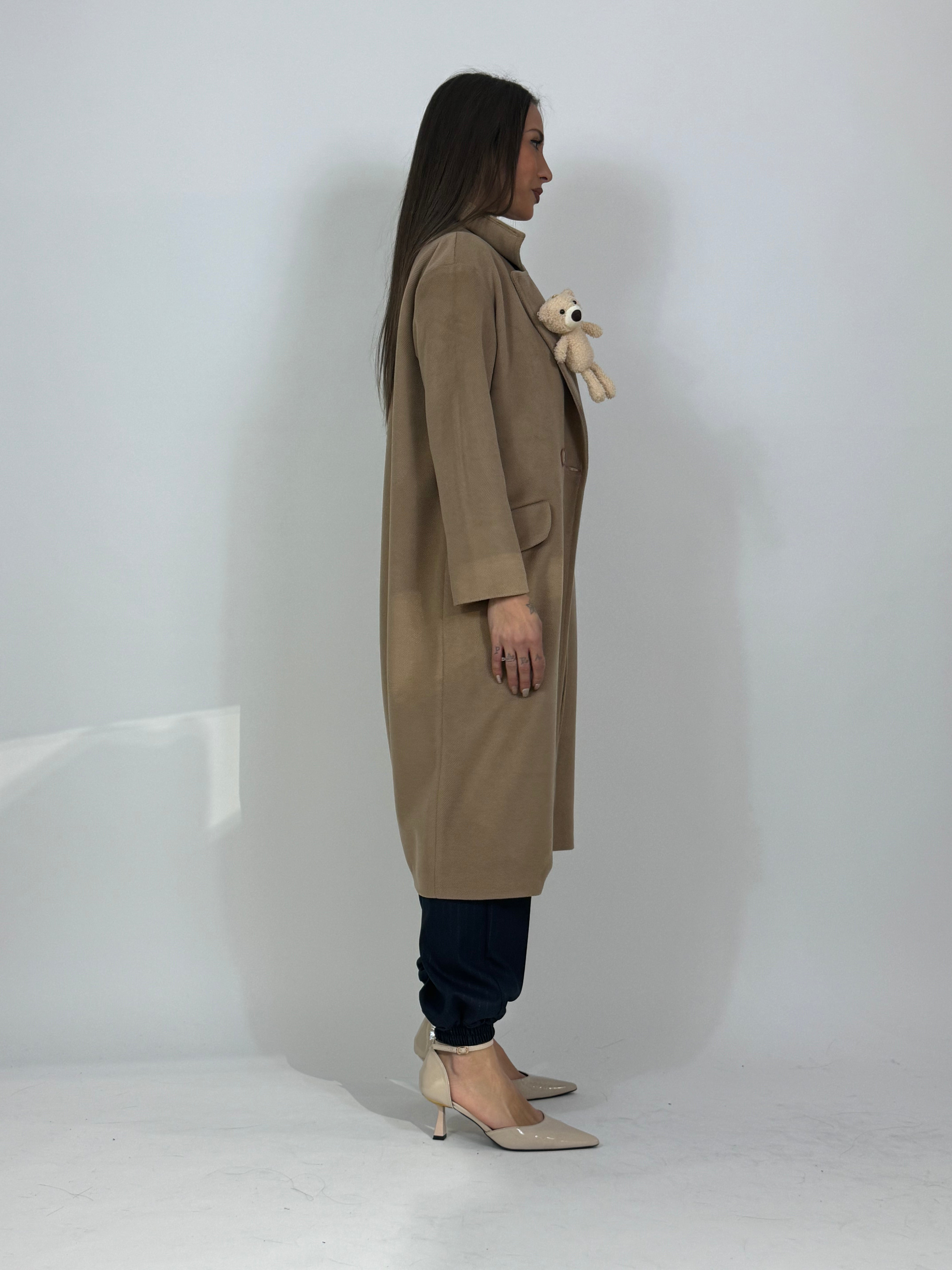 Cappotto Kikisix LUNGO OVER DOPPIOPETTO con spilla orsetto