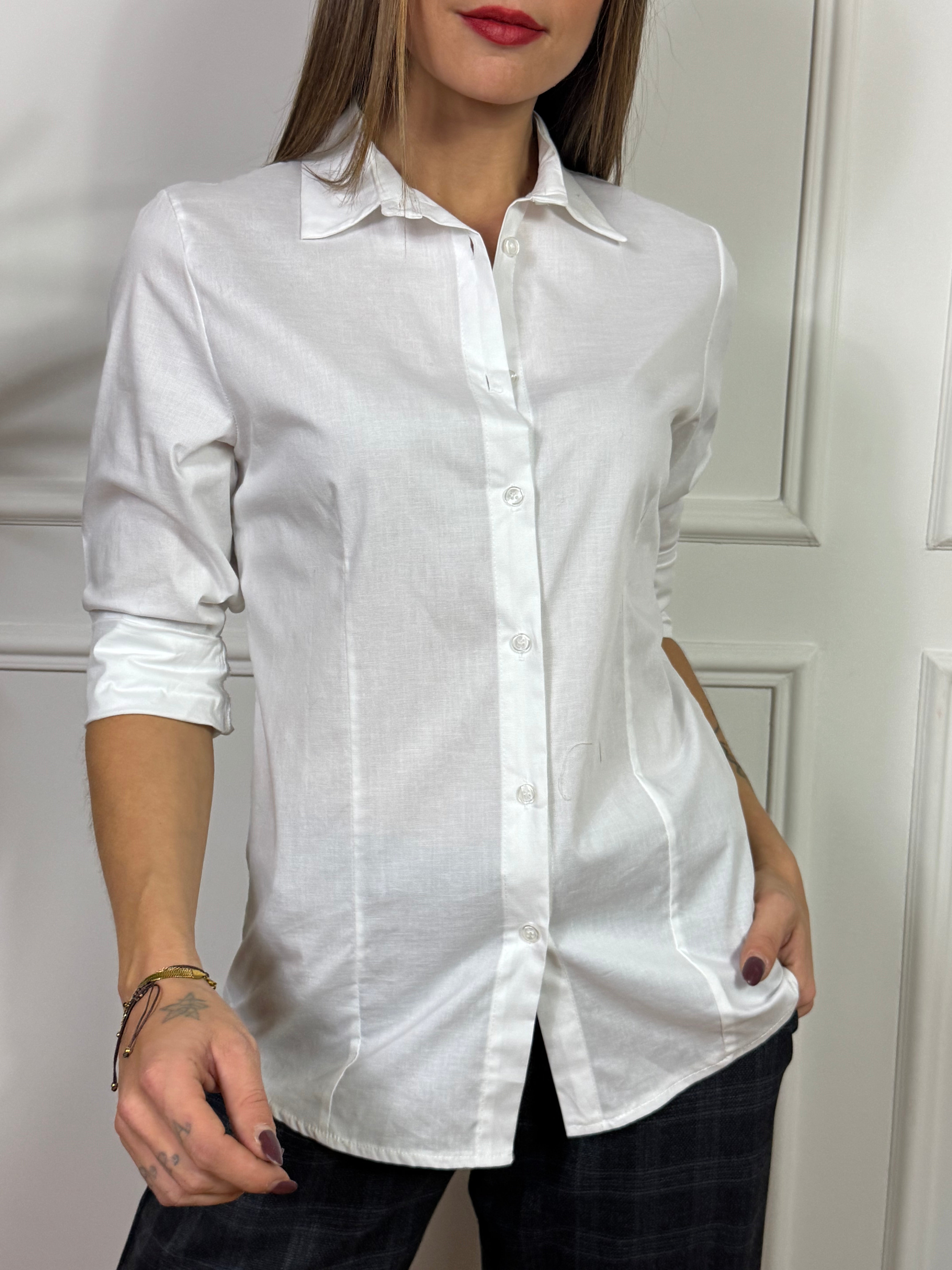 Camicia in cotone elasticizzato Kikisix BASIC SFIANCATA