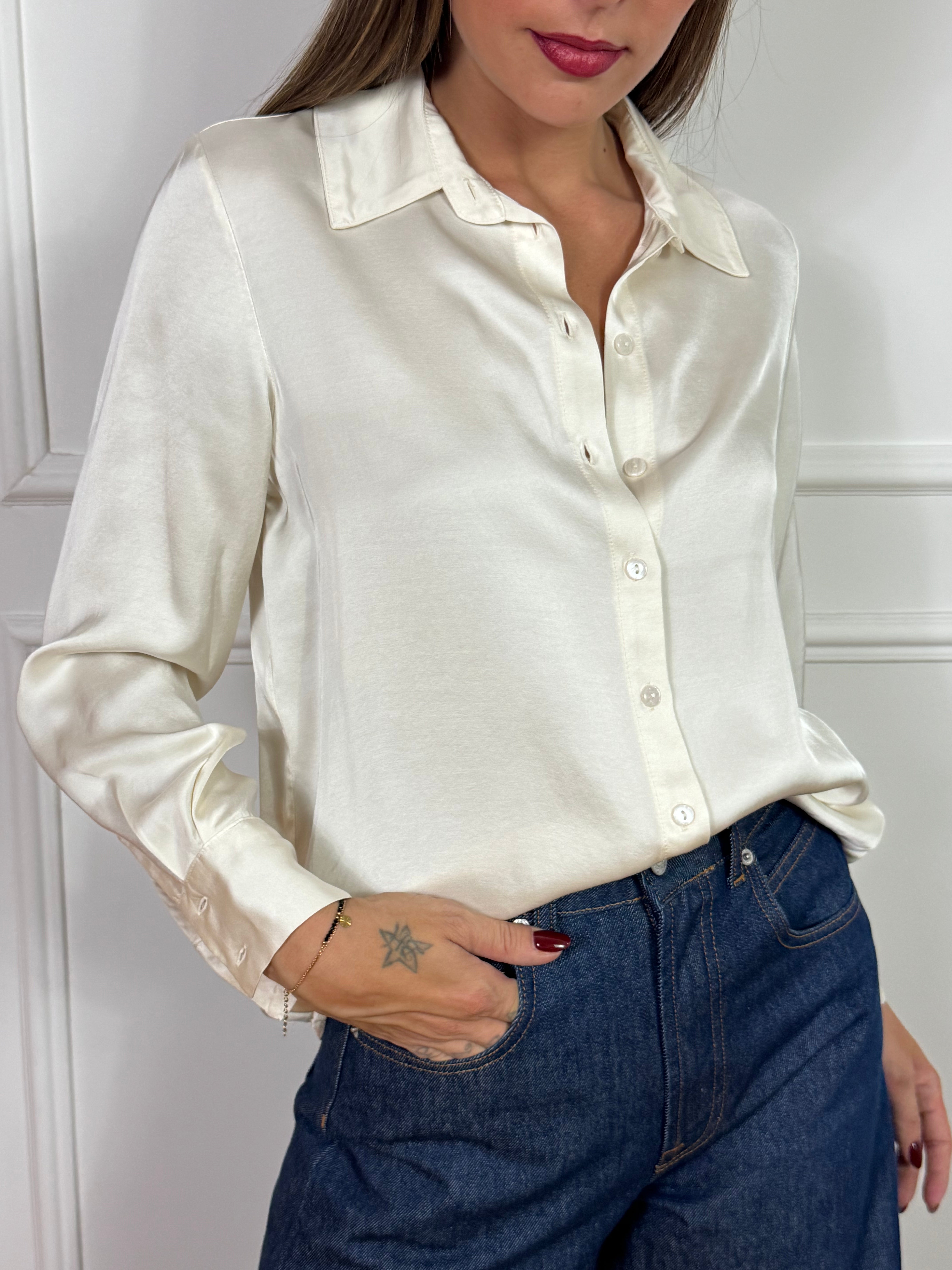 Camicia con colletto e bottoni Have One in viscosa TUTTA RASO