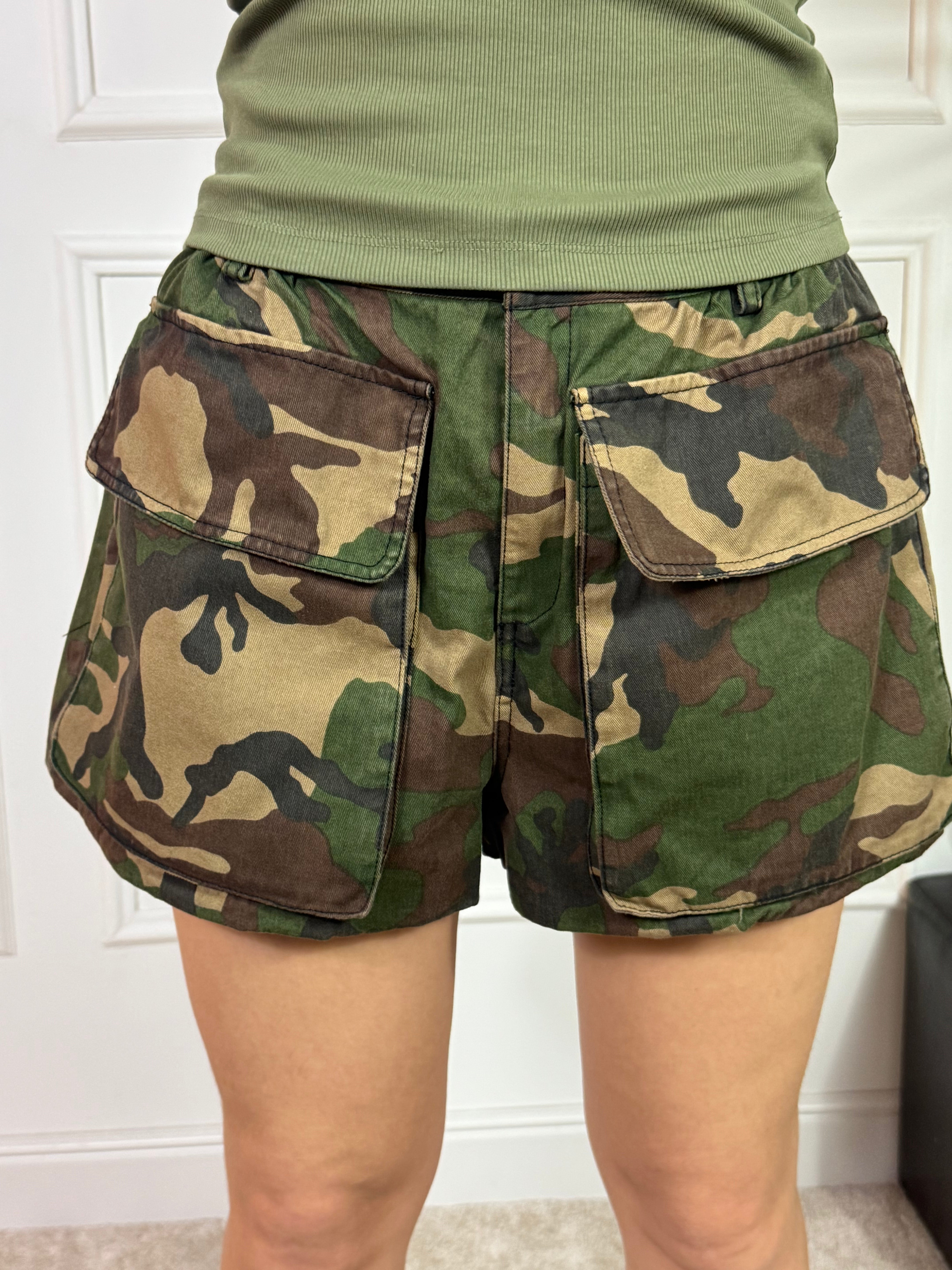 SHORTS a palloncino con tasconi Victoria ILMH fantasia militare