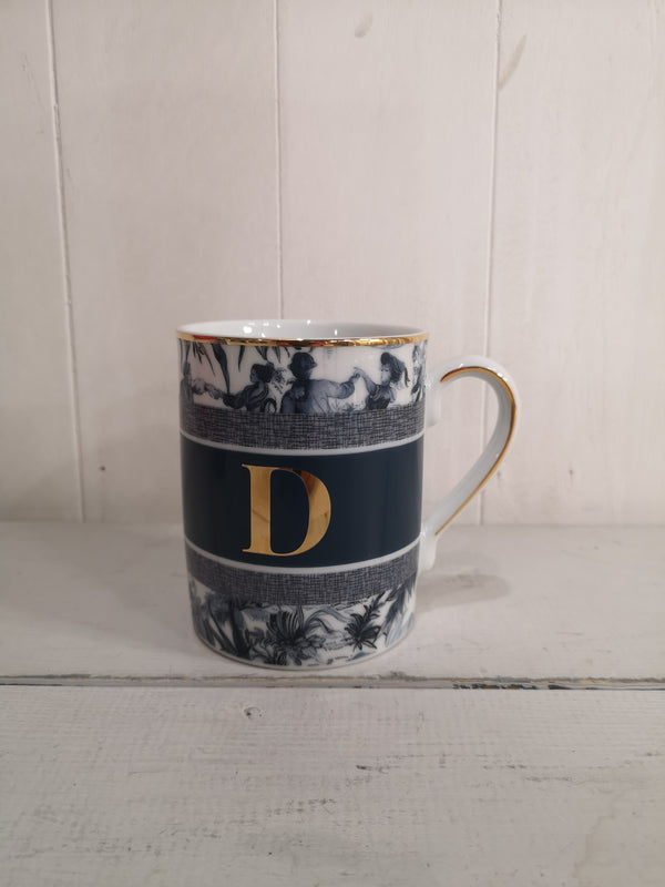 Mug con iniziale BACI MILANO
